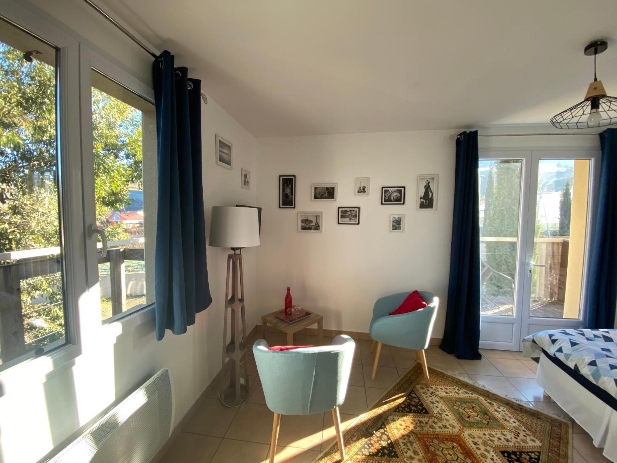 Val St Georges Hotel Saint-Georges-de-Luzençon Buitenkant foto